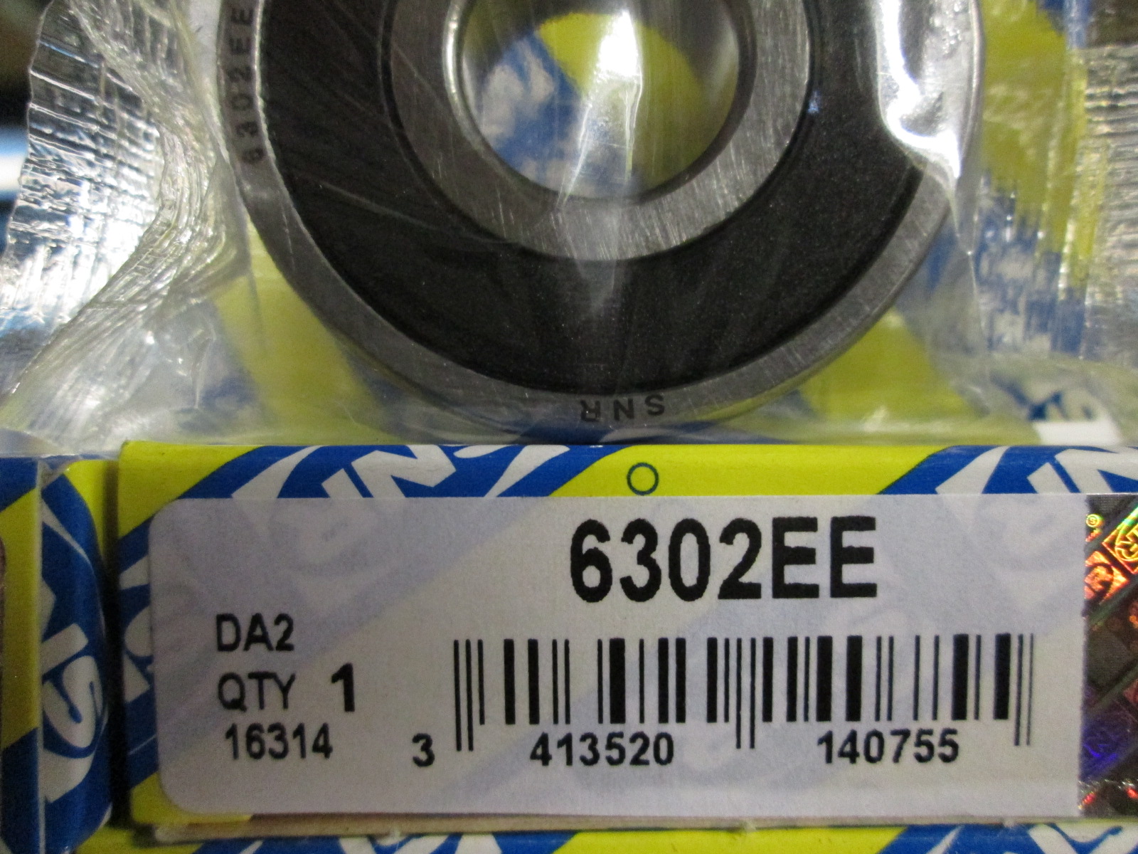 lozisko 6302 EE SNR